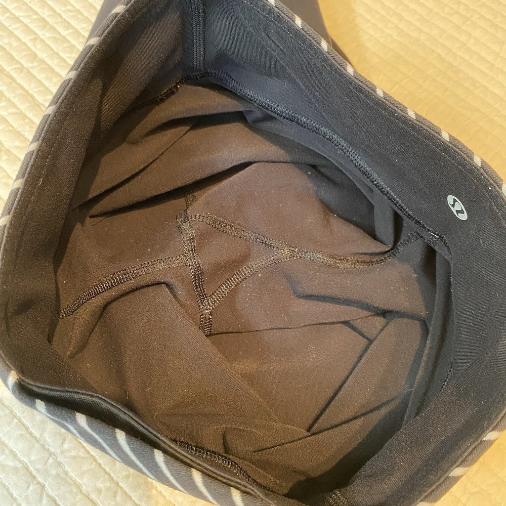 Lululemon 3/4 Leggings Crop Bundle Size 4 Soul Cycle Skull V Waist Black Gray - Picture 8 of 16